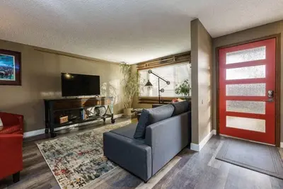 Image de #StayInMyDistrict Furnished Monthly Rental Boise