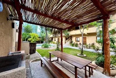 Image de Whole Private Villa Bbq Pool Fiber Optic