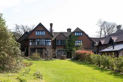 Image de Large Country Mansion in Ashdown Forest