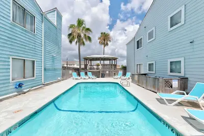 Image de 1bd Min2Whitecap+Pool+Pets Ok+Boat+Walk2Beach