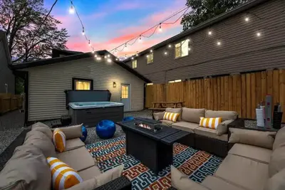 Image de Walk to Osu: Relaxing Retreat with Hot Tub