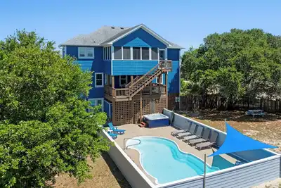 Image de Blue Bomber: Oceanside | Pool/Hot Tub | Dogs Ok