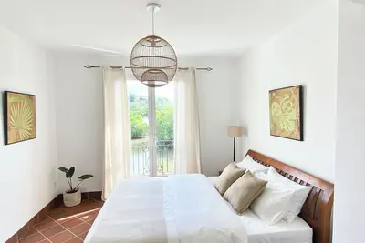 Image de The Riverfront Villa - Port Chambly