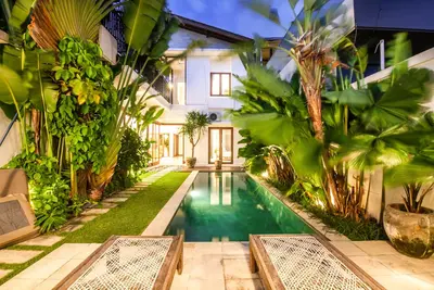 Image de Chic 2br Villas, Brawah Hub, 300m to Coastal Bliss