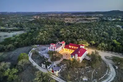 Image de A perfect destination for lovers of excellence and fine art