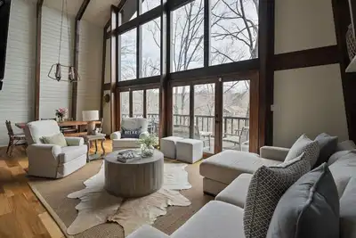 Image de Lakefront luxury on Smith Lake - Black Oak Point