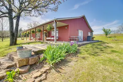 Image de Peaceful Cameron Getaway ~ 5 Mi to Poteau!