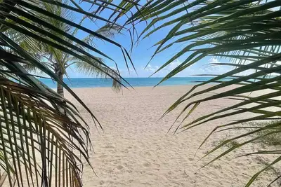 Image de Steps from Isla Verde Beach, Pool & Free Parking