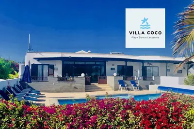 Image de Fabulous detached 5 bedroom luxury villa, sleeps 10, heated pool, large patios