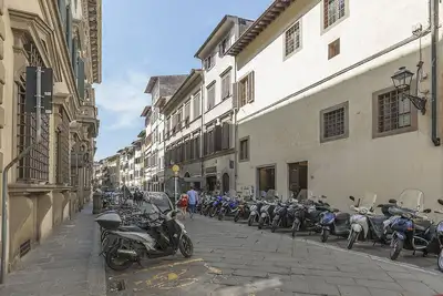 Image de Right in the center of the city in a modern and comfortable environment.