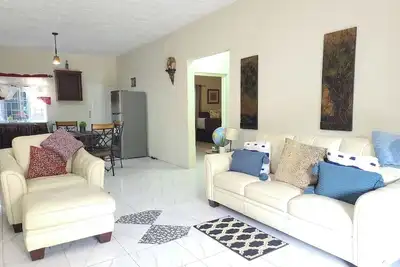Image de Cozy retreat just five min from downtown Ocho rios/ beaches