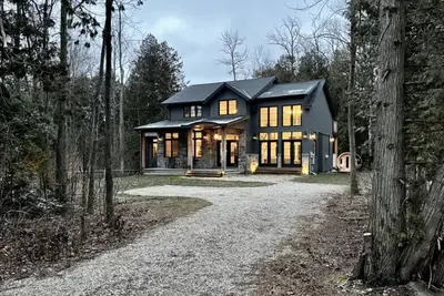 Image de Lakeridge House, is an executive luxury weekly summer & off-season weekly rental
