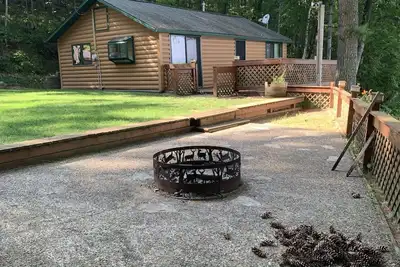 Image de Cozy Lakefront Cabin Getaway - Enjoy Eagle Viewing, Fishing and Kayaking
