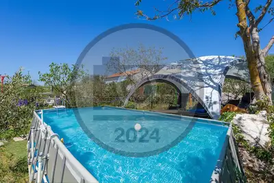 Maison acceptant les animaux à Labin.