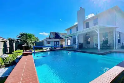 Image de 5minutes direct to Kemah with the beaches and countless seafood restaurants