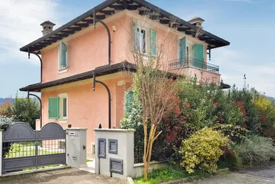 Image de Superbe maison de 3 chambres à Camaiore
