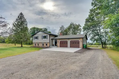 Image de Renovated Blaine Farmhouse w/ Heated Pole Barn!