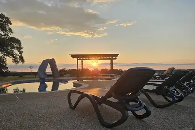 Image de Madewell Manor- Welcome home to Horse country Usa!