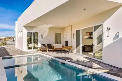 Image de Sweet Retreat ~ Cooper Rock Golf ~ Pool ~ Hot Tub!