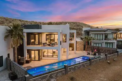 Image de Hole In One ~ Luxury Retreat ~ Scenic Views ~ Pool