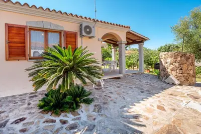 Villetta Magenta: central small villa in San Teodoro