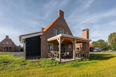 Image de Villa de luxe avec bain Ă remous et sauna
