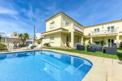 Image de Bel appartement pour 5 personnes avec piscine, climatisation, Wifi, Tv et terrasse