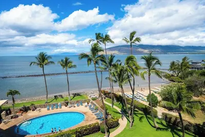 Image de Ocean's Muse Beachfront Condo in Menehune Shores