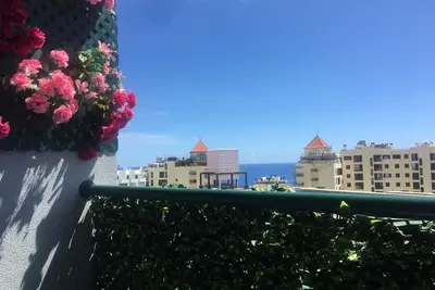 Image de \"In Front Of The Shopping\"