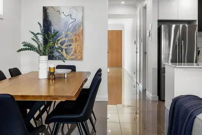 Image de Sophisticated and Chic Living Experience - Upmarket@Bowden