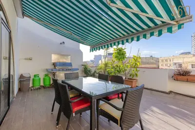 Image de Spacious 2br home with Large, Private Sun Terrace