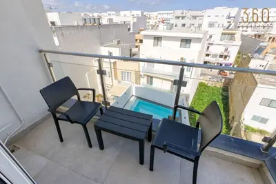 Image de High floor 1br with Pool access & Wifi in Swieqi