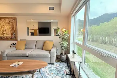 Image de Hideaway/Mountain Views/Balcony/Pool/Air Conditioning/Lockable Bike Storage