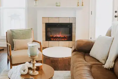 Image de Lux Oasis Mid-Term Pet and Family Friendly