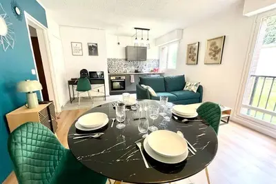 Image de 35m2# Luxe#Chateau#Insead#Bestodblo
