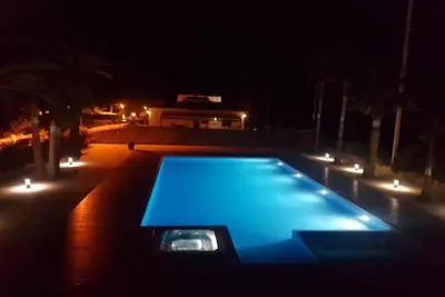 Appartement 'Sa Perdiu 8' avec piscine partagée, terrasse privée et Wi-Fi