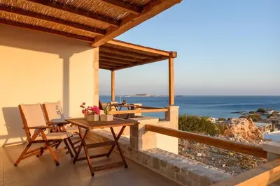 Image de Appartement \"Kalamitsi View 2\" avec terrasse privée, Wi-Fi et climatisation