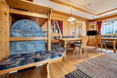 Image de Appartement dans un hôtel 'Residence Oberhauser Apt 4' avec vue sur les montagnes, balcon et Wi-Fi