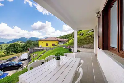 Image de Maison de vacances \"Loft Bellavista\" avec vue sur les montagnes, terrasse privée et Wi-Fi
