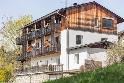 Image de Appartement 'Silbernagl Terrasse - Blick Zum See' avec terrasse partagée et Wi-Fi