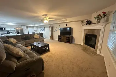 Image de Huge, Modern 3-Bed Villa in ❤️ of Wny Buffalo Niagara Falls