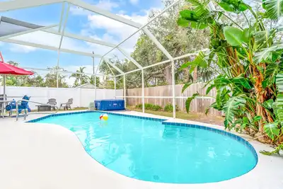 Quiet Venice Pool + Hot Tub Oasis! 2/2