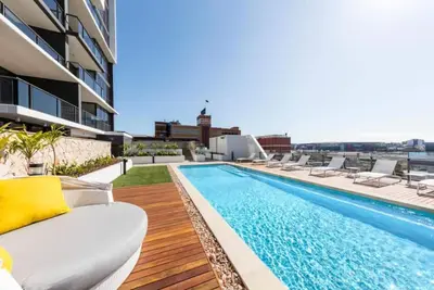 Image de Amazing 2br delicate Apt, 1min to train station