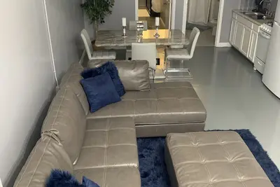 Image de Cozy 1 bedroom Apartment Downtown Detroit