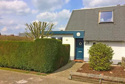 Zeester 35 located on holiday park Schoneveld near Breskens is a comfortable semi-detached holiday home with lots of privacy and 10 minutes from the beach.