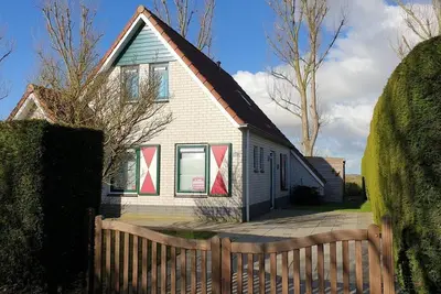Type Zeemeeuw  located at the Schoneveld holiday park  is a tough holiday home with great comfort (87 m2). Around the House there is a garden with driveway for the car.