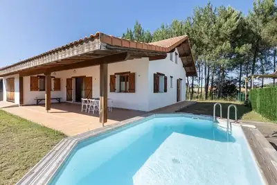 Image de belle maison landaise prés des plages