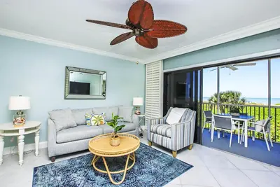 Paradise Awaits at South Seas Beach Villa 2011