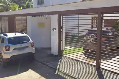 Image de Casa completa em condomínio fechado - 5 minutos andando da praia!