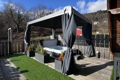 Image de Gite de charme avec Spa privatif extérieur